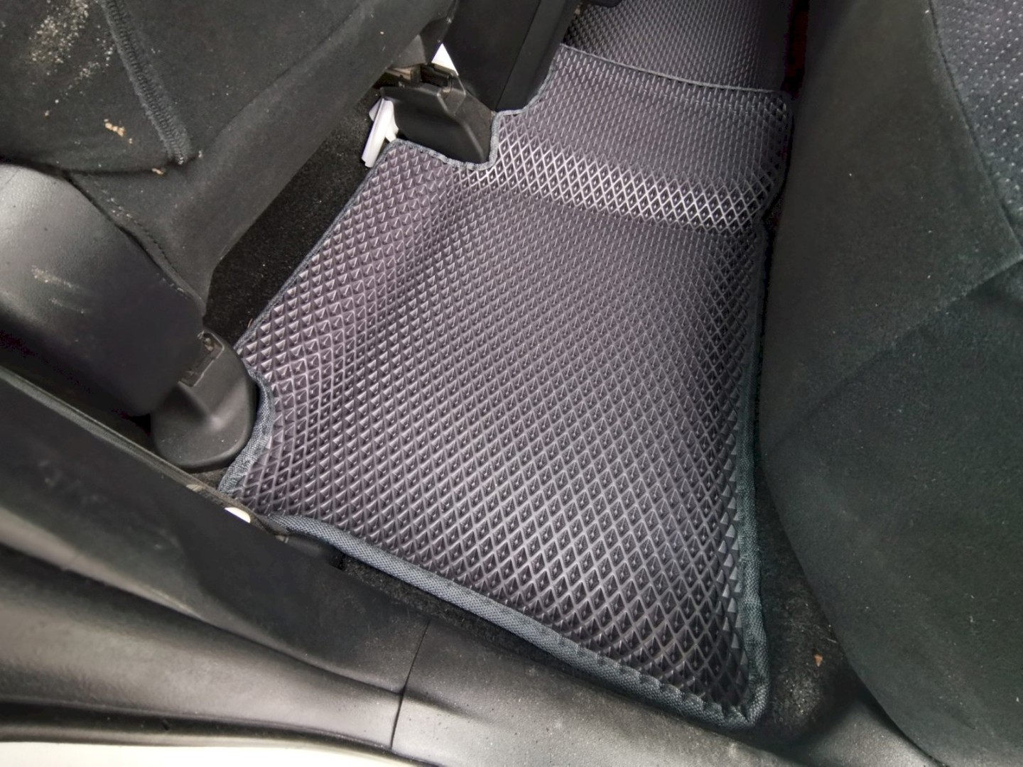 EVA автоковрики для Toyota Prius (ZVW30) 2011-2015 рестайл ПРАВЫЙ руль — VNq7AicbF4Y resized