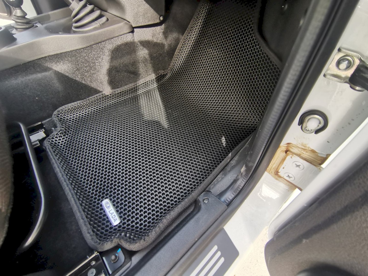 EVA автоковрики для Lada NIVA LEGEND 2023-2024 (3 двери) рестайлинг с ворсовым полом — 4ggEWDenny0 resized